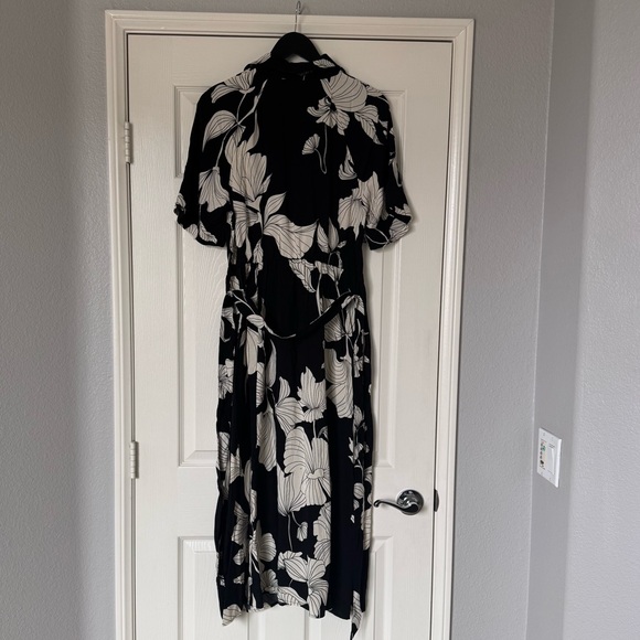 H&M Floral Black and White tie belt dress - Picture 10 of 13